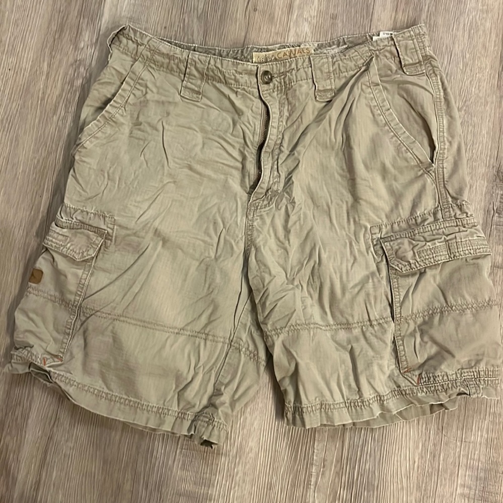 Cabelas Casual Khaki Shorts